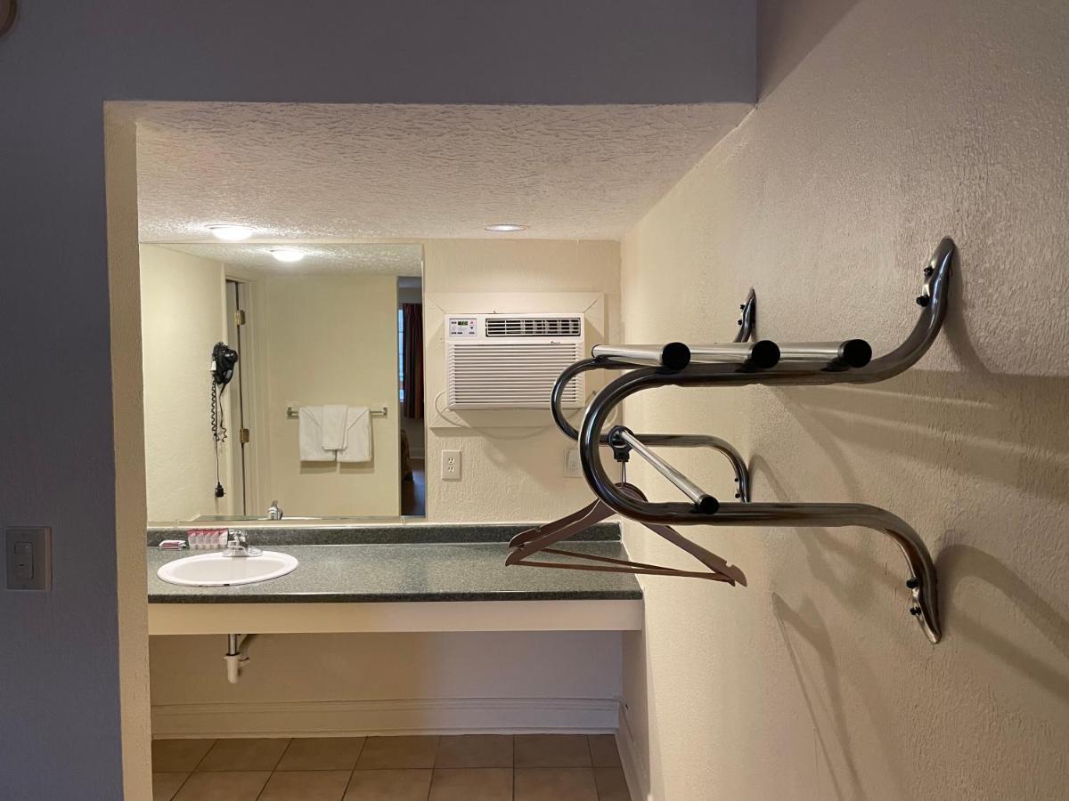 Wildwood Inn Florence Buitenkant foto